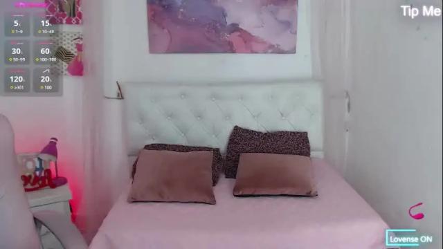 Image 3 of karol_adams_1 Stream on Chaturbate on 18 days ago
