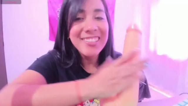 Image 3 of karol_ivonne Stream on Chaturbate on 16 months ago
