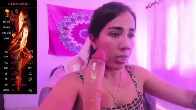 Image 6 of karol_ivonne Stream on Chaturbate on 15 months ago