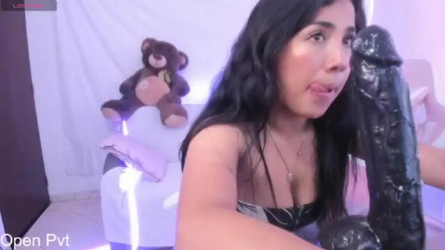 Image 7 of karol_ivonne Stream on Chaturbate on 14 months ago