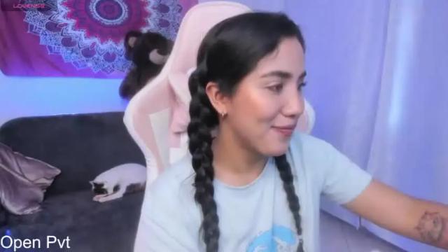 Image 2 of karol_ivonne Stream on Chaturbate on 13 months ago