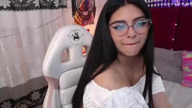 Image 10 of karol_joens Stream on Chaturbate on 16 months ago