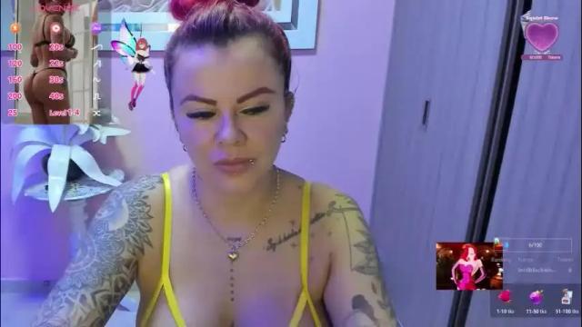 Image 4 of karol_milf__ Stream on Chaturbate on 2 months ago
