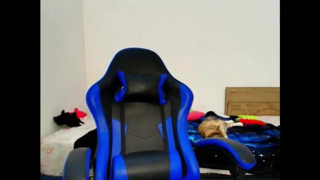 Image 2 of karol_naughty Stream on Chaturbate on 2 months ago