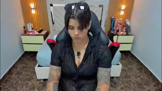 Thumbnail 1, karolandluna's Stream at Chaturbate, 1 month ago