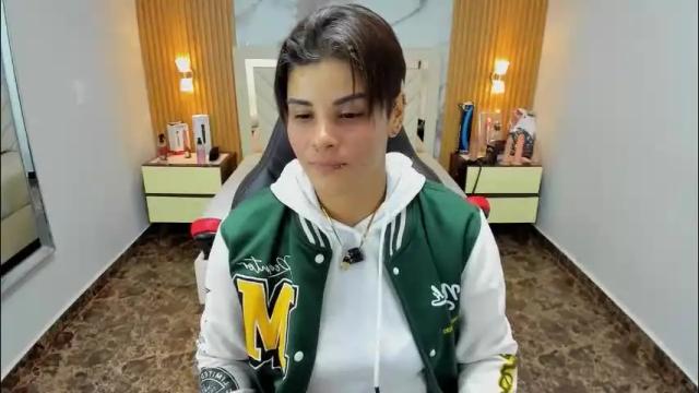 Thumbnail 3, karolandluna's Stream at Chaturbate, 1 month ago