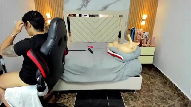 Image 10 of karolandluna Stream on Chaturbate on 1 month ago