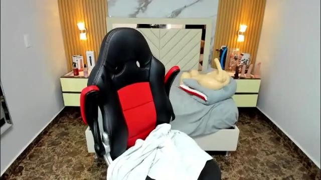 Thumbnail 3, karolandluna's Stream at Chaturbate, 1 month ago