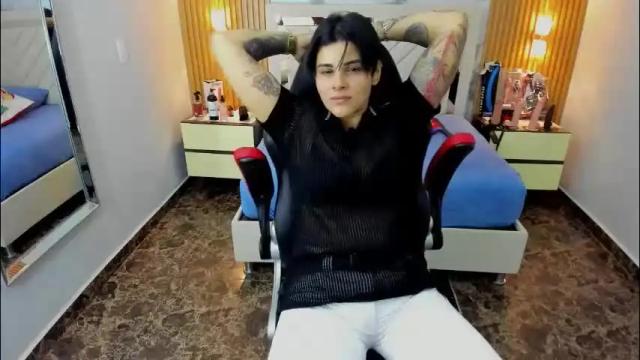 Image 2 of karolandluna Stream on Chaturbate on 1 month ago