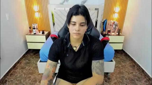 Image 7 of karolandluna Stream on Chaturbate on 1 month ago