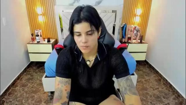 Image 8 of karolandluna Stream on Chaturbate on 1 month ago