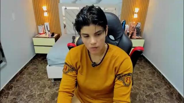 Image 10 of karolandluna Stream on Chaturbate on 1 month ago