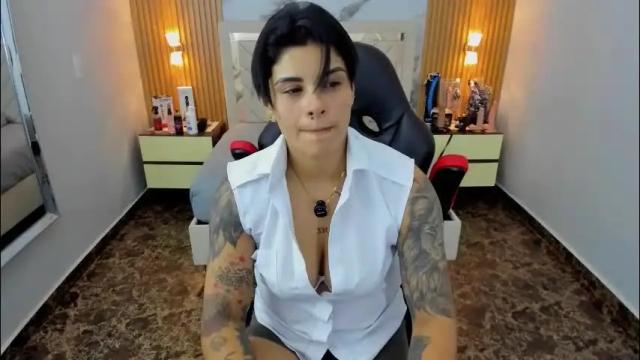 Image 8 of karolandluna Stream on Chaturbate on 28 days ago