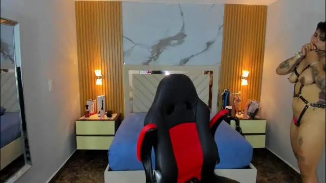 Image 8 of karolandluna Stream on Chaturbate on 24 days ago