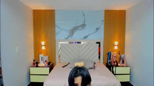 Image 2 of karolandluna Stream on Chaturbate on 14 days ago