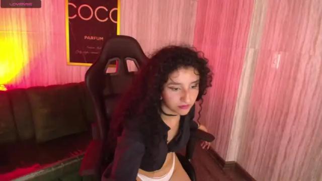 Image 10 of karolfrizzy_t_ Stream on Chaturbate on 22 months ago