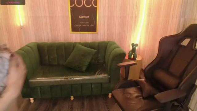 Thumbnail 2, karolfrizzy_t_'s Stream at Chaturbate, 22 months ago
