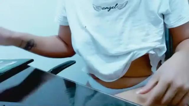 Image 7 of karolina_arenas Stream on Chaturbate on 13 months ago