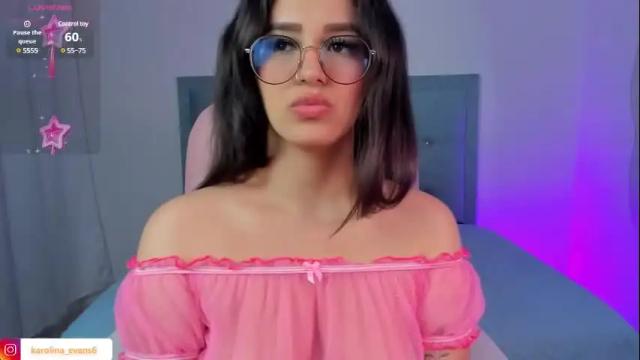 Image 2 of karolina_evans Stream on Chaturbate on 1 month ago