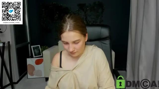 Image 10 of karolina_evanss Stream on Chaturbate on 21 months ago
