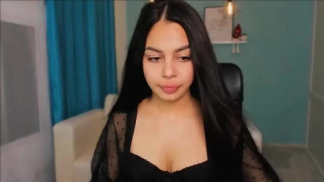 Image 11 of karolina_evanss Stream on Chaturbate on 21 months ago