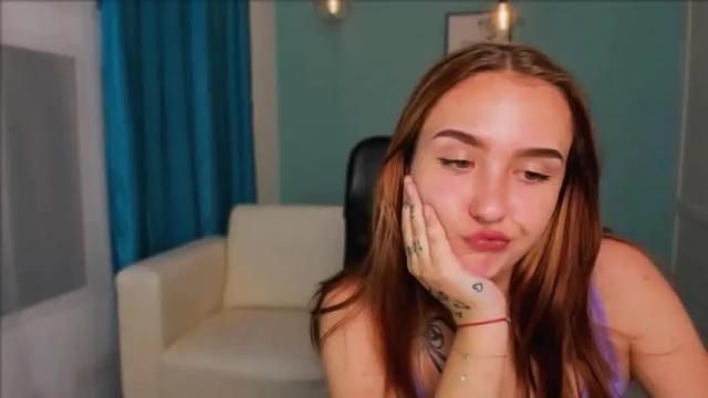 Image 2 of karolina_evanss Stream on Chaturbate on 21 months ago