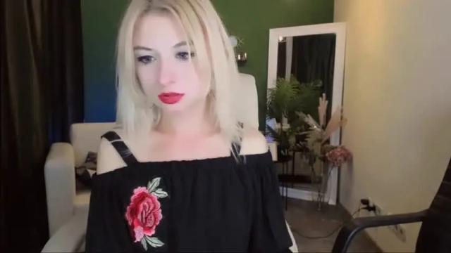 Image 10 of karolina_evanss Stream on Chaturbate on 20 months ago