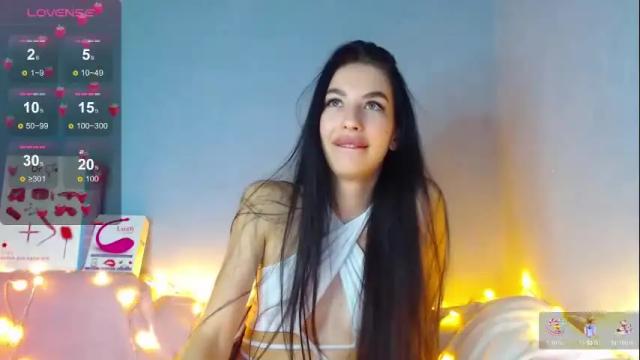Image 12 of karolina_hottie_ Stream on Chaturbate on 24 days ago