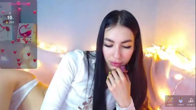 Image 7 of karolina_hottie_ Stream on Chaturbate on 18 days ago