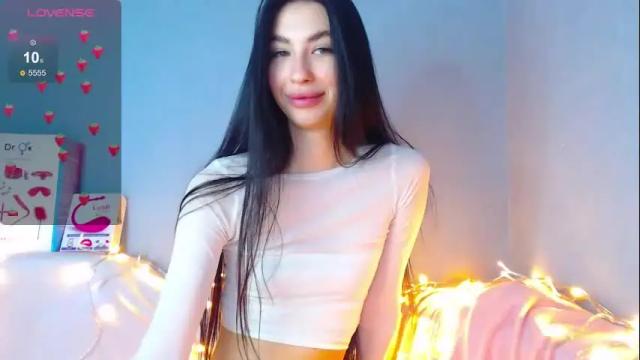 Image 4 of karolina_hottie_ Stream on Chaturbate on 16 days ago