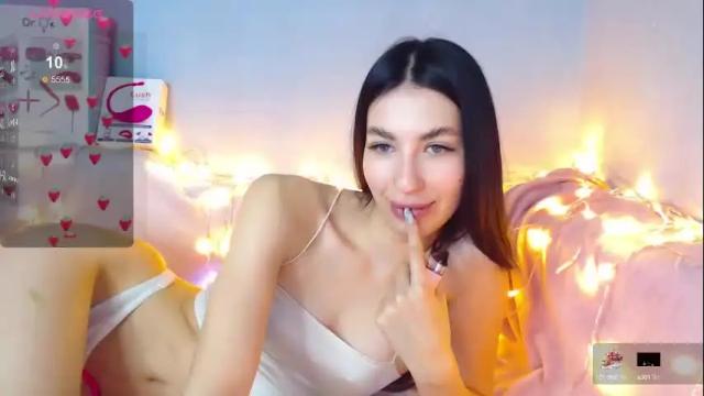 Image 7 of karolina_hottie_ Stream on Chaturbate on 12 days ago