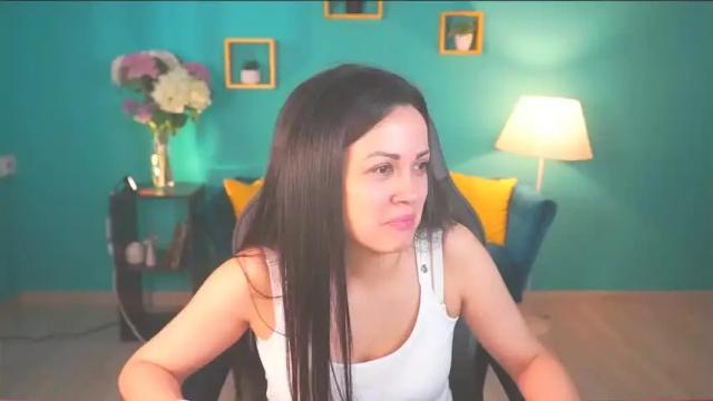 Image 12 of karolinarobinson Stream on Chaturbate on 13 months ago