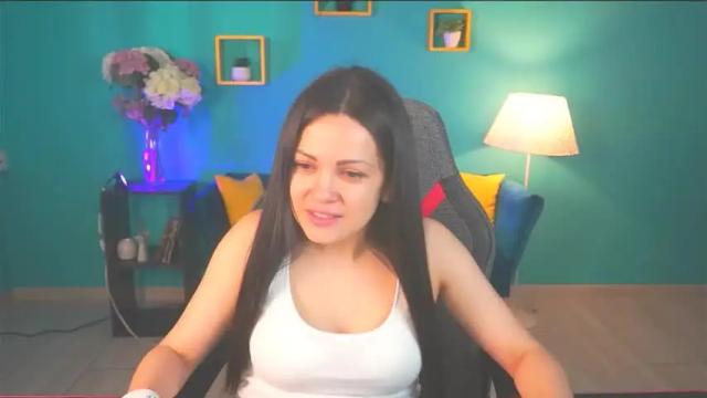 Image 8 of karolinarobinson Stream on Chaturbate on 13 months ago