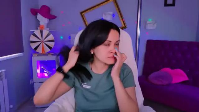 Image 12 of karolinarobinson Stream on Chaturbate on 13 months ago