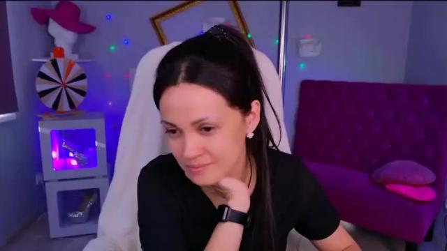 Image 7 of karolinarobinson Stream on Chaturbate on 13 months ago