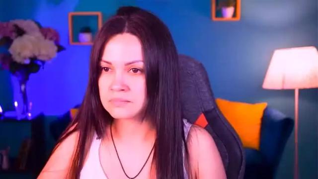 Image 6 of karolinarobinson Stream on Chaturbate on 13 months ago