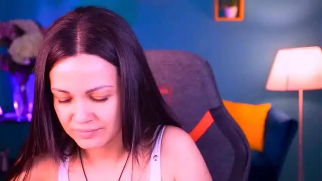 Image 7 of karolinarobinson Stream on Chaturbate on 13 months ago