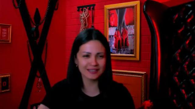 Image 2 of karolinarobinson Stream on Chaturbate on 4 months ago