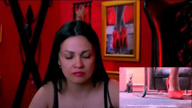 Image 2 of karolinarobinson Stream on Chaturbate on 4 months ago