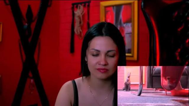 Image 3 of karolinarobinson Stream on Chaturbate on 4 months ago