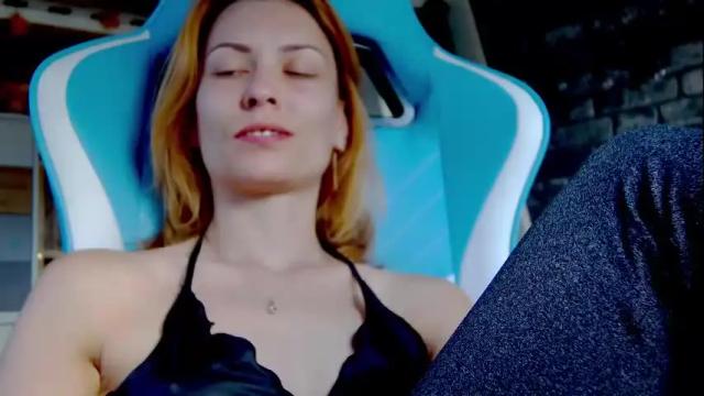 Image 12 of karoline121 Stream on Chaturbate on 1 month ago