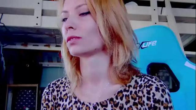 Image 8 of karoline121 Stream on Chaturbate on 1 month ago
