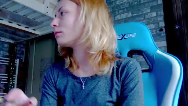 Image 7 of karoline121 Stream on Chaturbate on 29 days ago