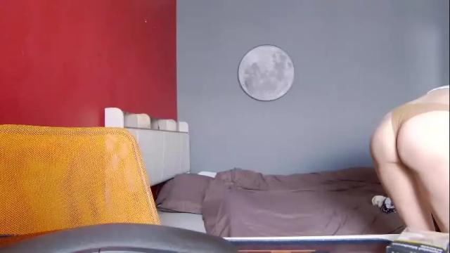 Image 6 of karoline121 Stream on Chaturbate on 13 days ago