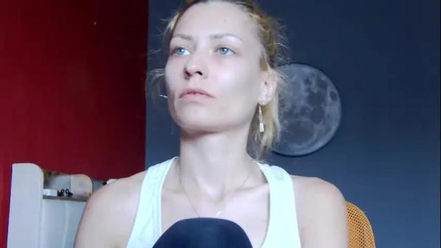 Image 6 of karoline121 Stream on Chaturbate on 6 days ago