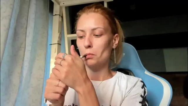 Image 12 of karoline121 Stream on Chaturbate on 1 month ago