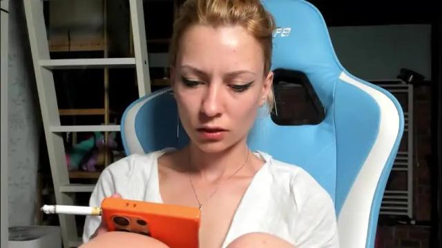 Image 2 of karoline121 Stream on Chaturbate on 1 month ago