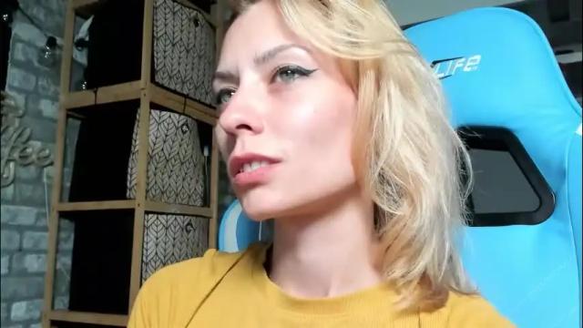 Thumbnail 3, karoline121's Stream at Chaturbate, 1 month ago