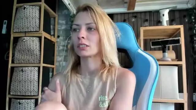Thumbnail 1, karoline121's Stream at Chaturbate, 1 month ago