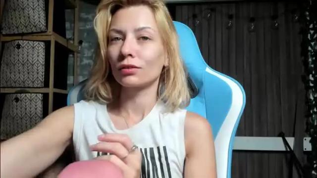Thumbnail 1, karoline121's Stream at Chaturbate, 1 month ago